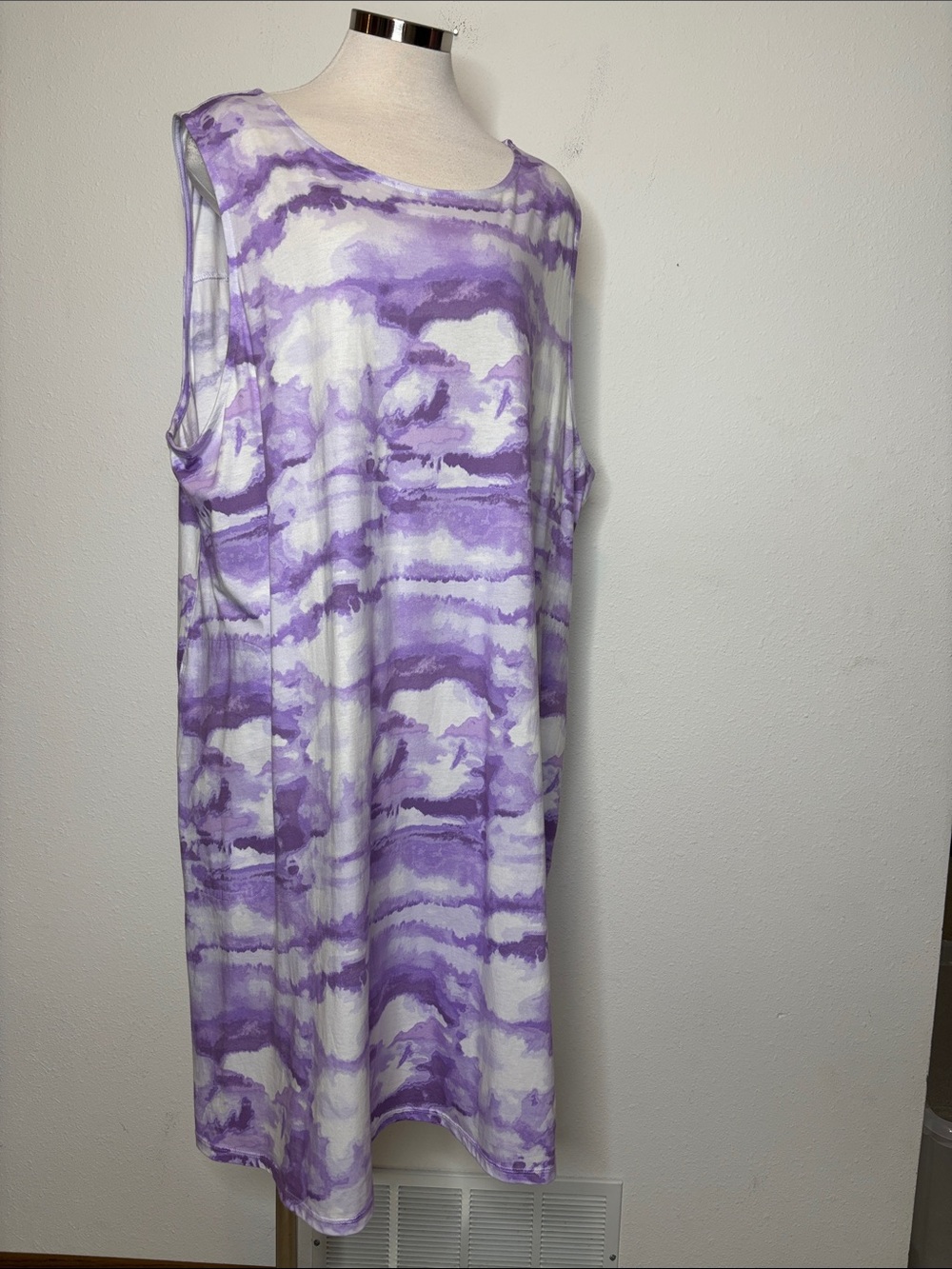 Sleeveless Tie-Dye Midi Dress in Lavender and White